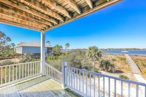 Property grounds - The Salty Fox–Family-Friendly Gulf Escape (Gulf Shores)