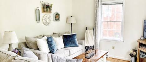 Smart TV, ping pong, books