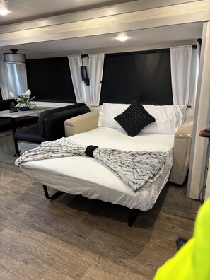 2 soverom, strykejern/-brett, wi-fi og sengetøy