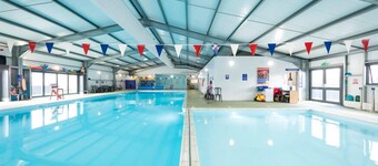 Fluffy Caravan Sleeps 4, Pet-Friendly