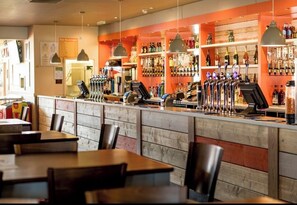 Bar (on property) - Fluffy Caravan Sleeps 4, Pet-Friendly (Isle of Sheppey)