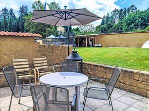 Outdoor dining - Dolníky u Trutnova by Interhome (Stare Buky)