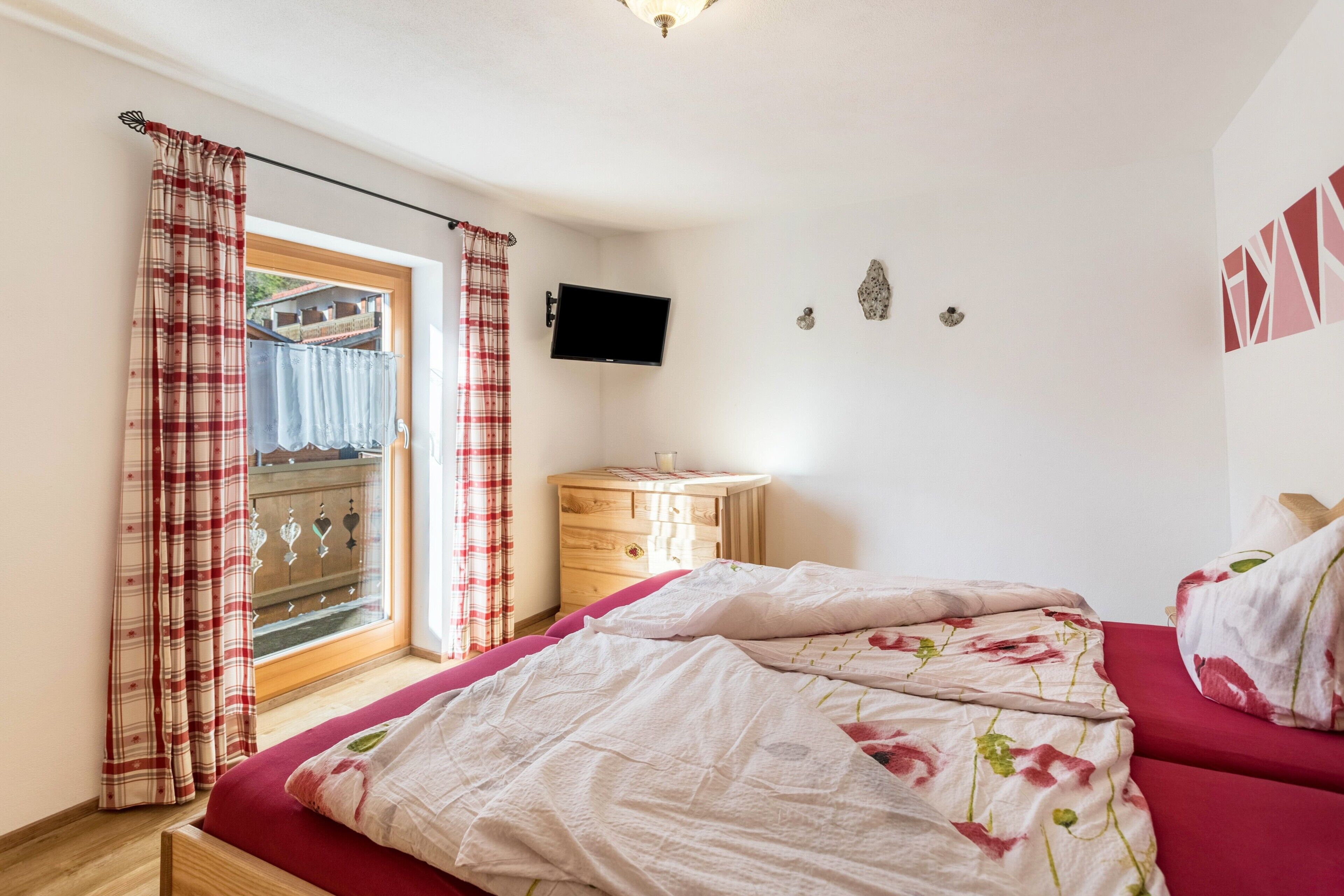 2 soverom, wi-fi (inkludert) og sengetøy