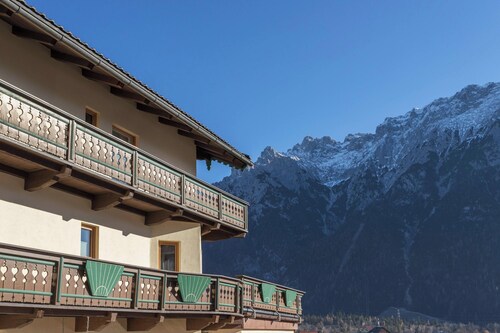 Ferienwohnung Granat in der Nähe des Skilifts mit Bergblick, WLAN und Balkon