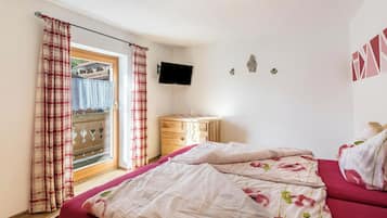 2 bedrooms, free WiFi, bed sheets