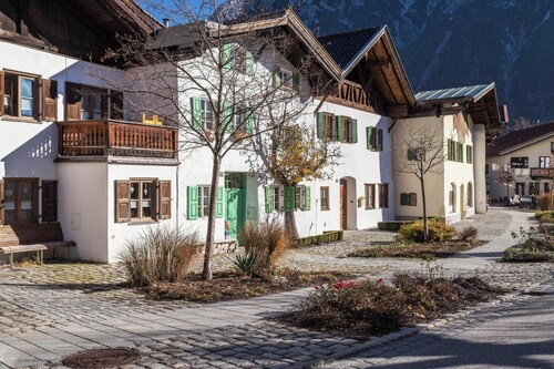Apartment Granat Near the Ski Lift with Mountain View, Wi-Fi & Balcony