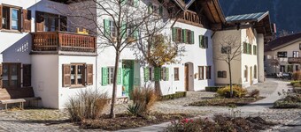 Appartement Granat dichtbij de skilift met uitzicht op de bergen, Wi-Fi & balkon