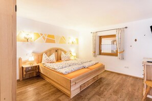 1 quarto, Wi-Fi de cortesia, roupa de cama