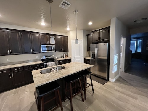 Saint George Casitas Condo with 2 Electric Bikes