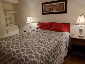 2 bedrooms, iron/ironing board, free WiFi, bed sheets