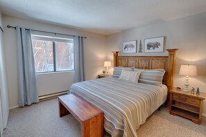 3 bedrooms, desk, iron/ironing board, free WiFi