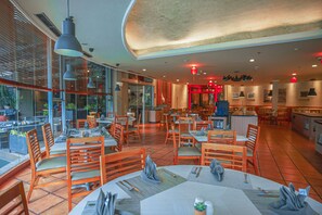 Restaurant - Kimaya Slipi Jakarta By Harris (Jakarta)