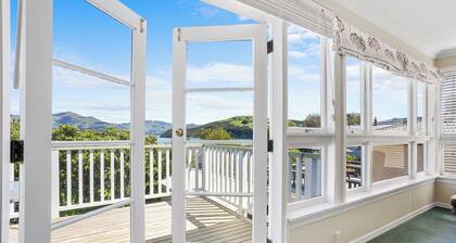 Le Solterre - Akaroa Holiday Home