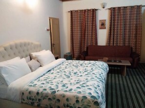 Deluxe Double or Twin Room - Grapes Garden Resort Hunza (Karimabad)