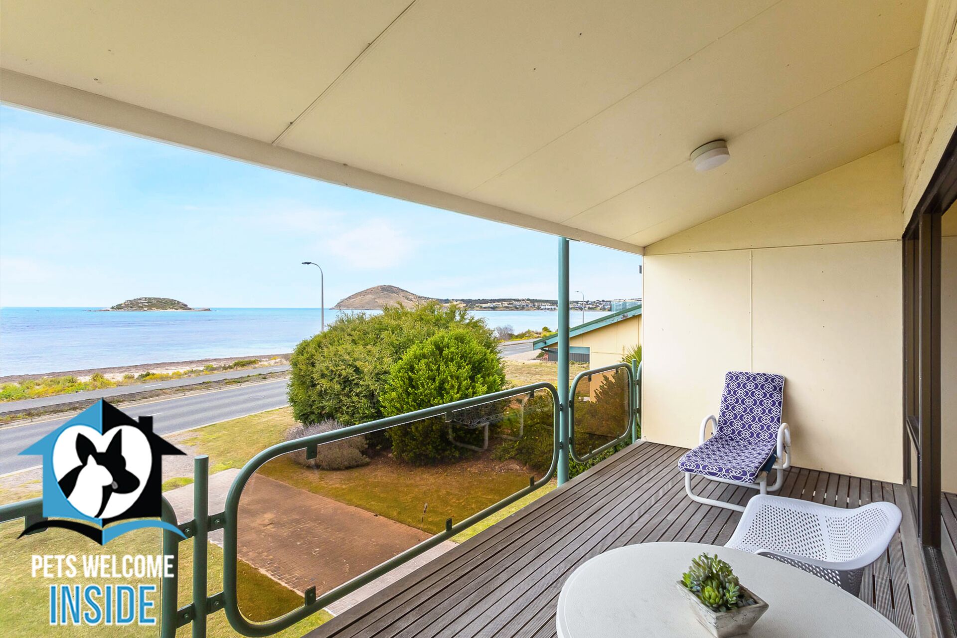 Esplanade 3BR Holiday Home with Beautiful Ocean Views — image 17
