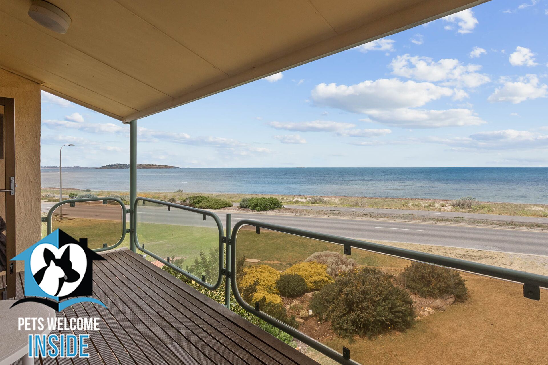 Esplanade 3BR Holiday Home with Beautiful Ocean Views — image 18