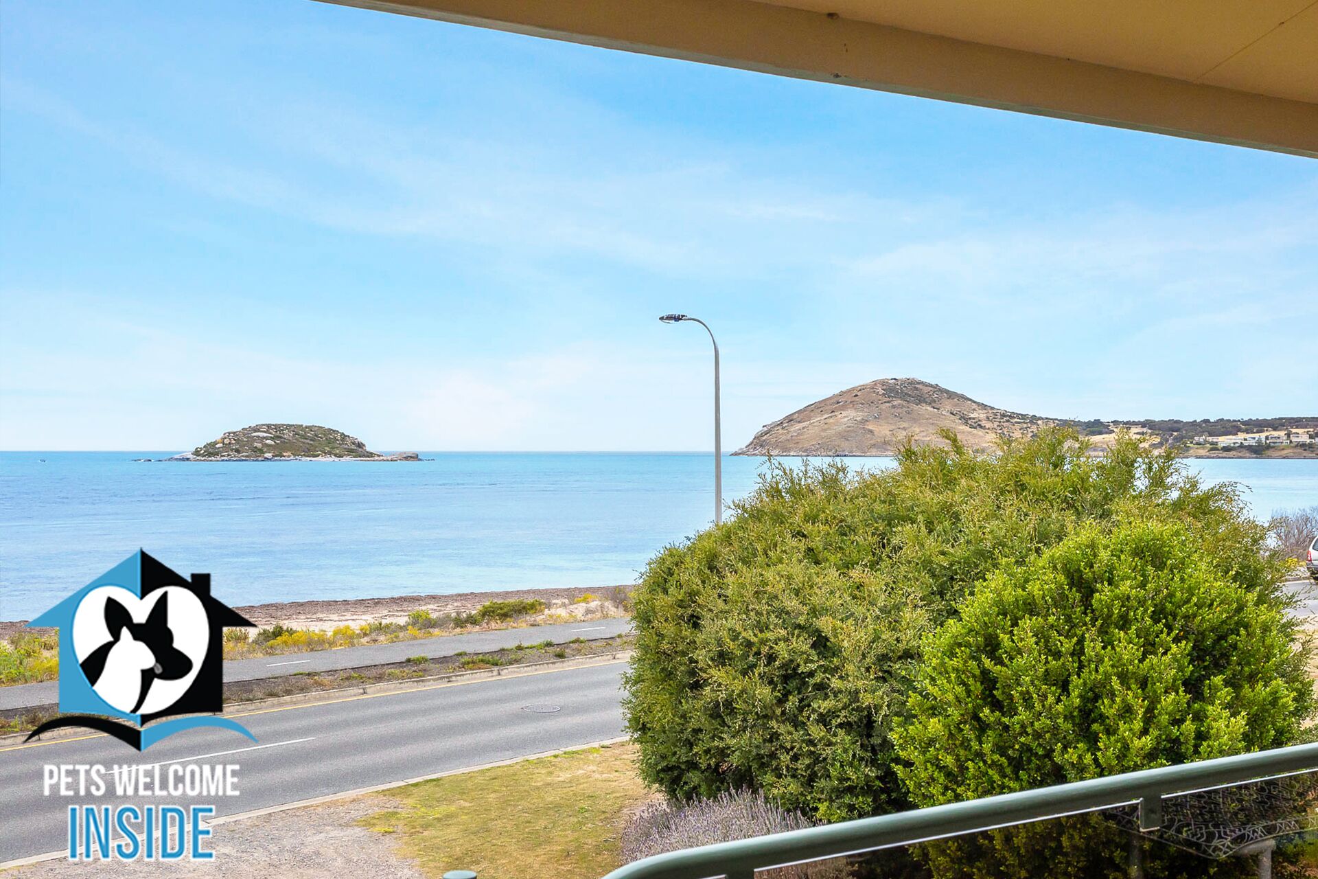 Esplanade 3BR Holiday Home with Beautiful Ocean Views — image 4