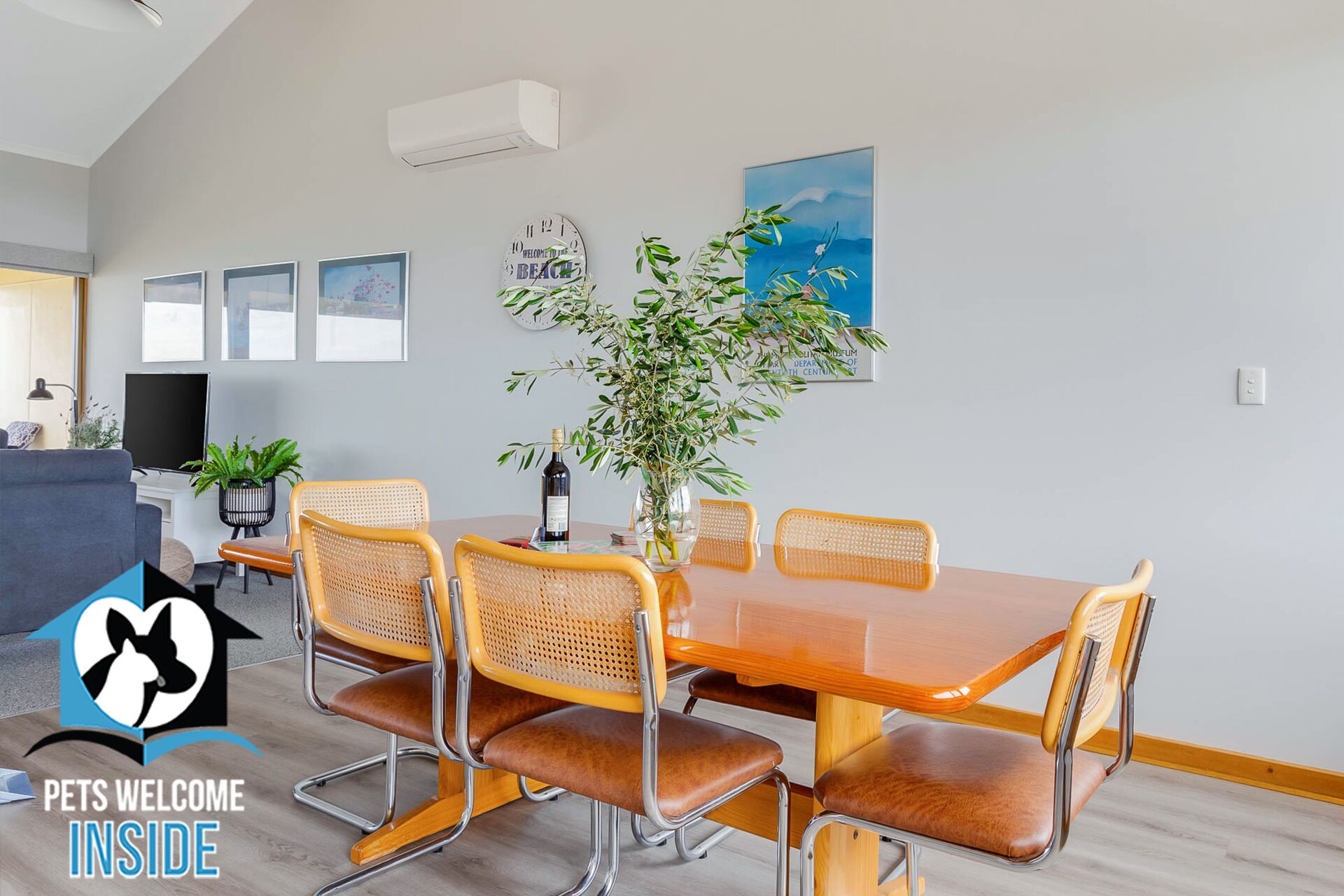 Esplanade 3BR Holiday Home with Beautiful Ocean Views — image 12
