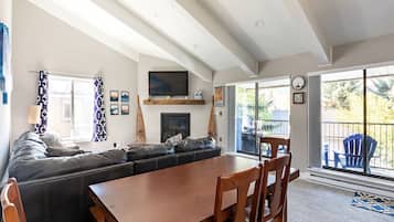 Smart TV, chimenea