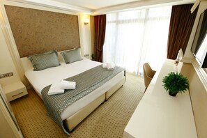 Sábanas de algodón egipcio, ropa de cama de alta calidad y minibar 