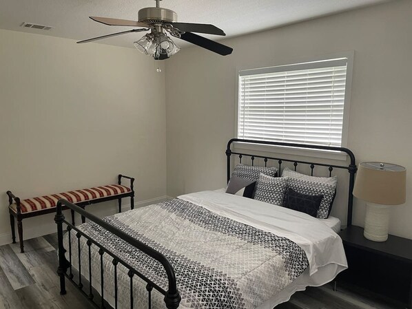 3 bedrooms, free WiFi, bed sheets