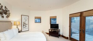 House, 5 Bedrooms | 5 bedrooms - Slopeside Villa by Exceptional Stays (Telluride)