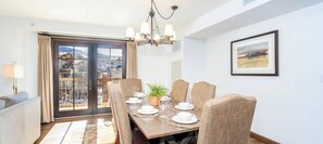 House, 2 Bedrooms | Dining