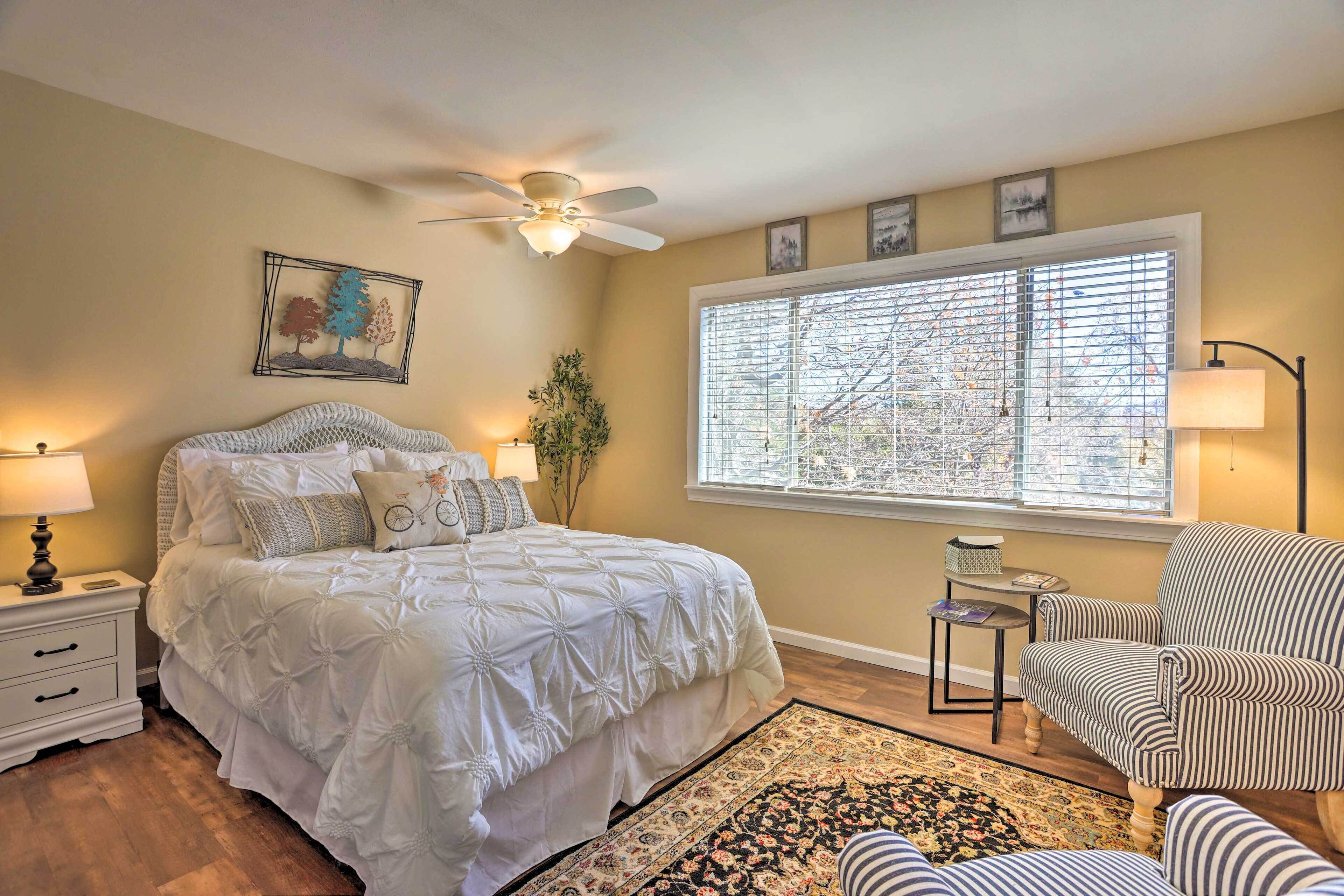 NEW! Lake Arrowhead Studio w/ Private Hot Tub! in Lake Arrowhead, United States