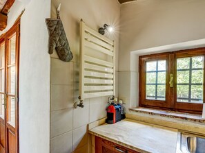 Interior - Belvilla by OYO Typical country house with pool (San Casciano dei Bagni)