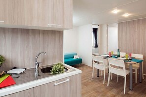 Dining - Peaceful Chalet Escape (Baia Domizia (CE))