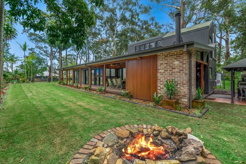 JB's - Ocean, Bush, Pets, Expansive Living, Decks, Air-Con