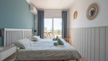 1 bedroom, iron/ironing board, WiFi (free), bed sheets