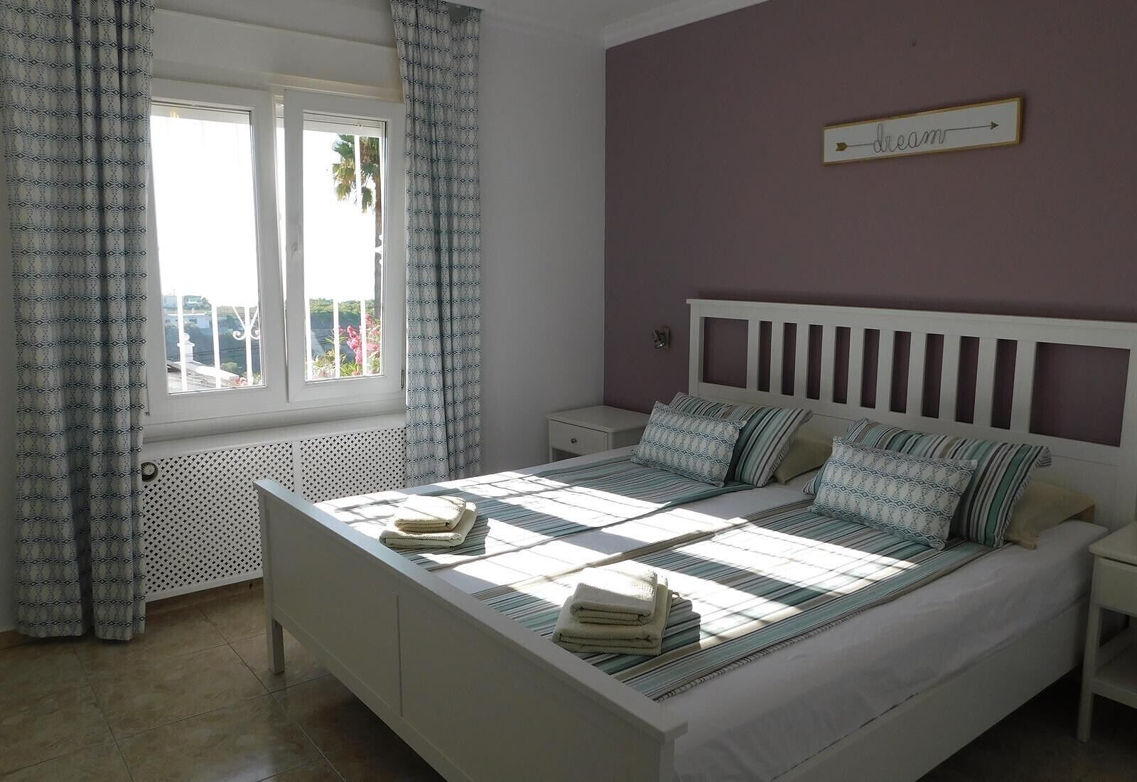 3 habitaciones, tabla de planchar con plancha y wifi gratis 