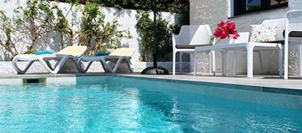 'Wonderful House by the sea' with Sea & Mountain View, Pool and Wi-Fi