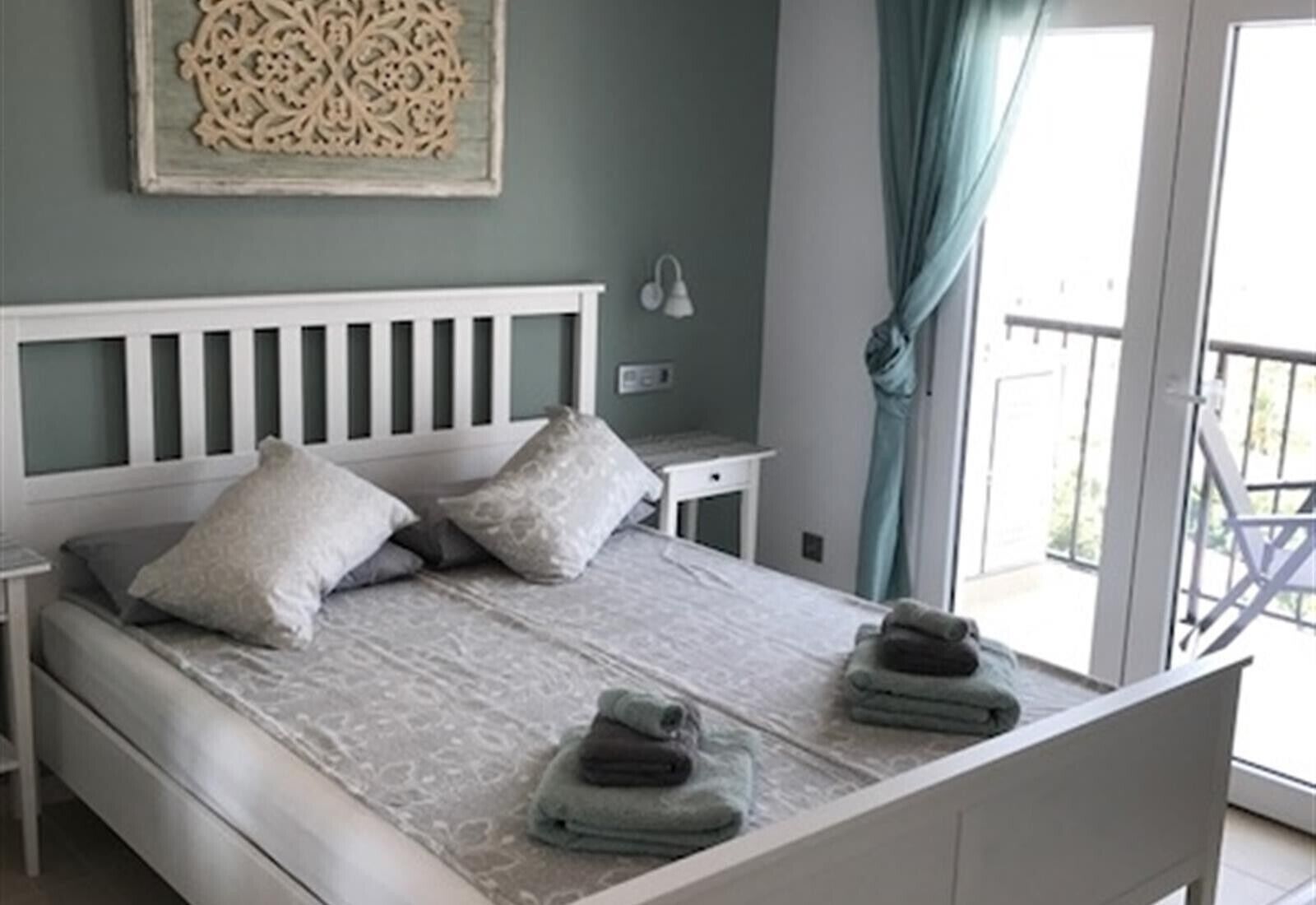 1 slaapkamer, een strijkplank/strijkijzer, gratis wifi, beddengoed