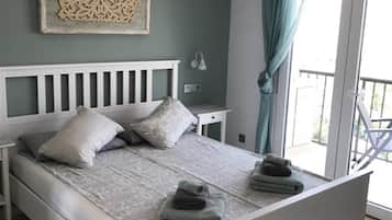 1 slaapkamer, een strijkplank/strijkijzer, gratis wifi, beddengoed