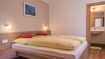 2 Schlafzimmer, Bügeleisen/Bügelbrett, kostenloses WLAN, Bettwäsche