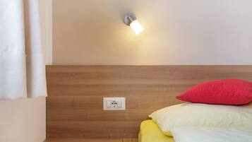 2 Schlafzimmer, BĂŒgeleisen/BĂŒgelbrett, kostenloses WLAN, BettwĂ€sche