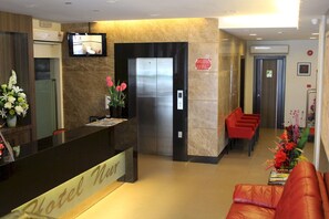 Lobby - Super OYO 985 Hotel Nur (Miri)