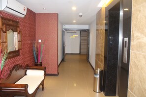 Interior - Super OYO 985 Hotel Nur (Miri)