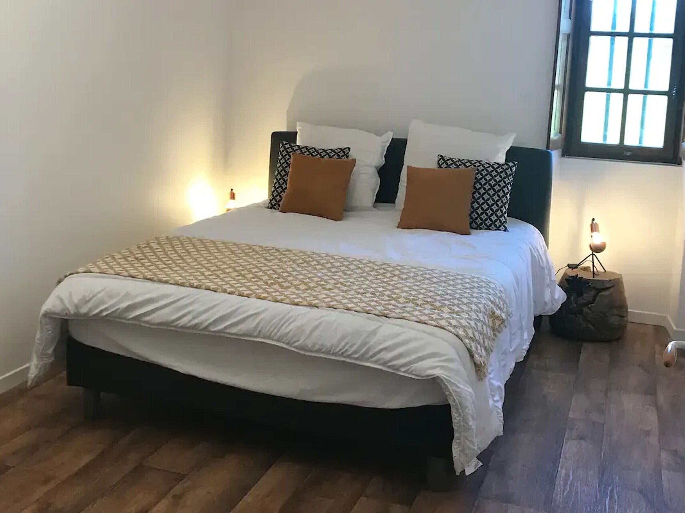 5 chambres, Wi-Fi gratuit, draps fournis