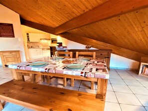 Dining - Comfortable T2 near Grand Massif cable car (Samoëns)