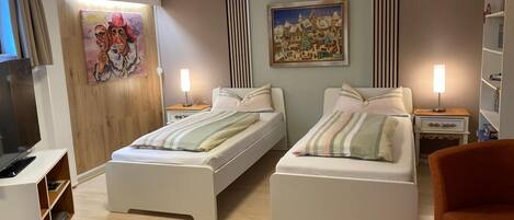 2 bedrooms, desk, iron/ironing board, free WiFi