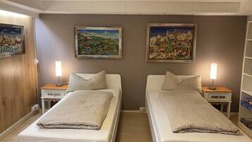 2 bedrooms, desk, iron/ironing board, free WiFi