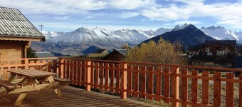 Charming renovated chalet in La Toussuire, south terrace, near shops