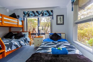 4 bedrooms, desk, iron/ironing board, free WiFi