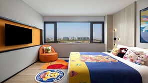 Suite, River View | Down comforters, minibar, in-room safe, blackout drapes