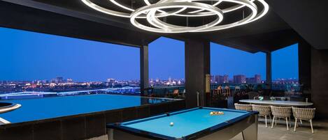 Cocktail bar, garden views, open daily