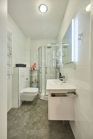 Apartemen Standar | Kamar mandi | Pengering rambut