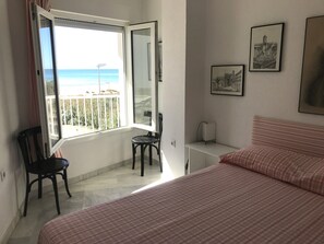 3 slaapkamers, reisbedje, gratis wifi, beddengoed